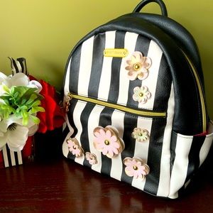 Betsey Johnson Backpack/Purse.  EUC